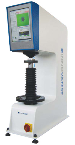 Closed loop system with internal video camera and motorized zoom objective hardness tester